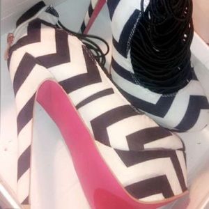 Heels size 7 brand new
